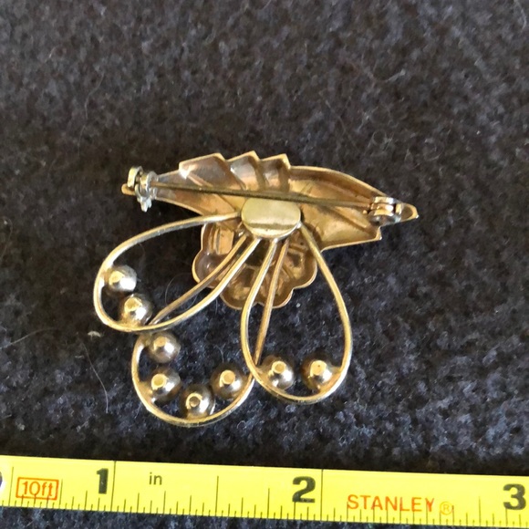 Vintage pin with soft lavender stones - Picture 2 of 3